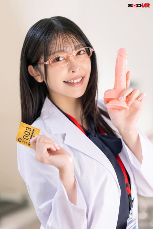 DSVR-1423 【VR】由一位在女子学校长大、从未有过异性经验的理科女（22岁）撰写的初次丁丁研究报告：关于高效连续射精及包含中出的性交快感 森日向子