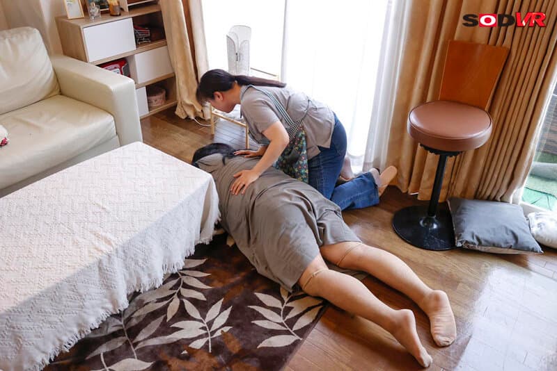 DSVR-1357 [VR] 我的姐姐（29），一个尼特族哀悼者，转世为一个不知名的皮奇皮奇女孩（22）。 もなみ鈴