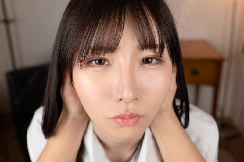 AQUBE-019【VR】睨まれ特化！！父親の借金のカタにゲス親父に売られた娘。侮蔑の視線を向けられながら中出しをキメる最高の瞬間…。 Nia