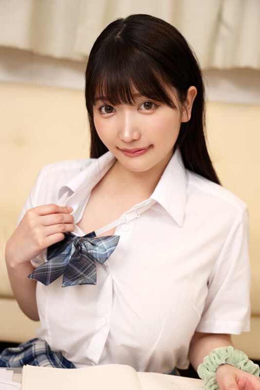 VRKM-1198 [VR] 你喜欢甜胸吗？当我在咨询一位担心她的巨乳的学生时，我爱上了她88厘米的胸围。尤米诺里梦