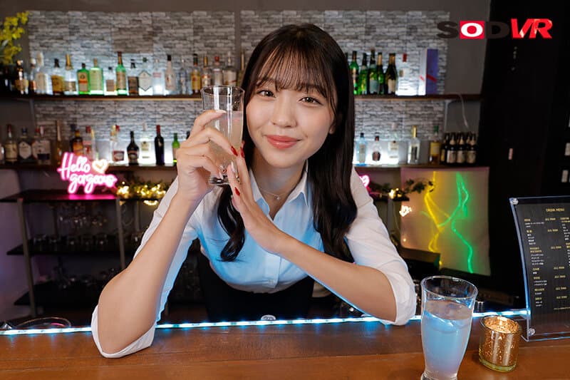 DSVR-1300 [VR] 在与女孩酒吧的女孩结束前我很孤独，她总是在外面抓住我。 “永远谢谢你……我今天不会让你回家”来自真实谈话的原始内射性爱