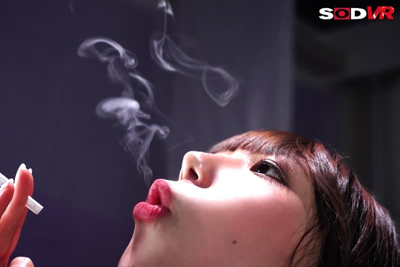 DSVR-532 [VR] 吸烟口交交替吸烟的女性和吉婆