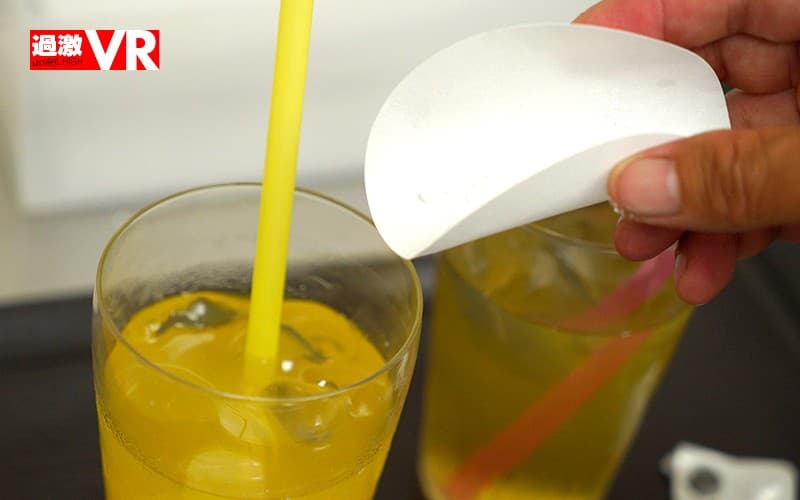 NHVR-058 [VR] 催眠荡妇 ● 交出在VR卡拉OK包厢中发现的女孩二人组！