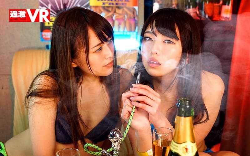 NHVR-046 [VR] 比基尼之夜潜入传闻有春药派对的夜店，被酒精和声音发疯的泳装妹子被连续射出