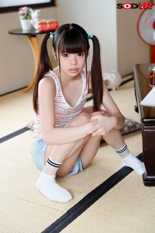 DSVR-136 [VR] 与未完成身体的农村侄女姐妹秘密乱伦阴道射精