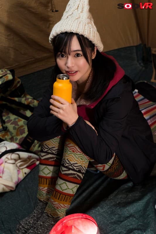 DSVR-382 【VR】【雪山遭難VR】このままじゃ凍死確実！裸で抱き合ってカラダを温め合い、至近距離で見つめられながら密着摩擦で生性器をコスり合った直後に極限状態のサバイバルSEX 小倉由菜