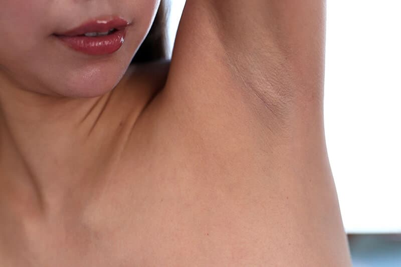 SAVR-910【VR】隣に住む僕よりも10cm高い長身お姉さん。一人暮らしチビ僕に長い手足で包んでくれる過保護過ぎる上京生活