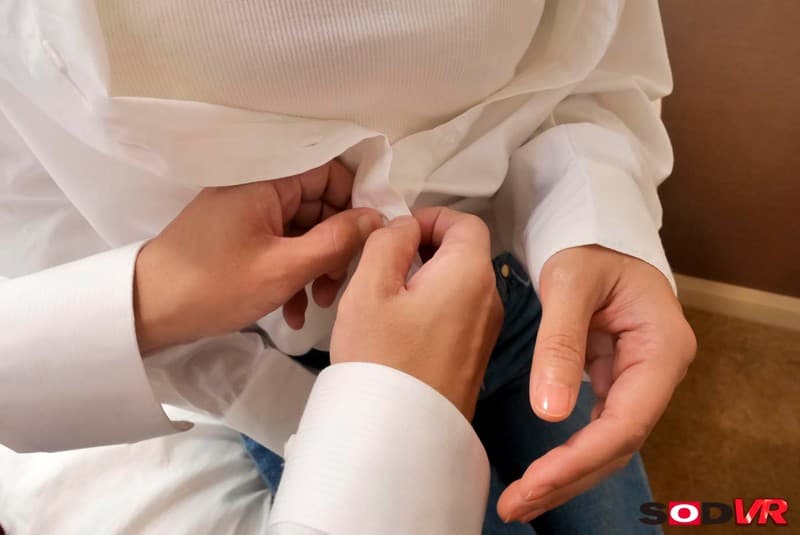 DSVR-352【VR】山口菜穂 38歳 VR DEBUT どこにでもいる普通のママがやっぱり1番エロい。背徳感が止まらない…本物人妻とホテルで中出し不倫SEX体験