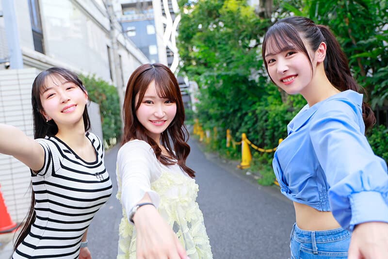 SVGAL-028【VR】おねだりM男優の要求に応えて初めての淫語プレイ 上手に射精させたら賞金100万円！