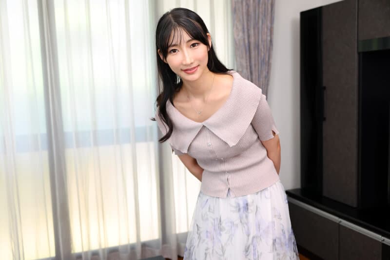 URVRSP-526【VR】【8K】「私と秘密の遊び、しませんか？」欲求不満の友人妻の欲まみれ不倫誘惑。妻が近くにいるのに隙を見てはこっそり濃厚ベロキスと密着中出しで絶倫チ〇ポを秘密快楽に溺れさせる。みほさん