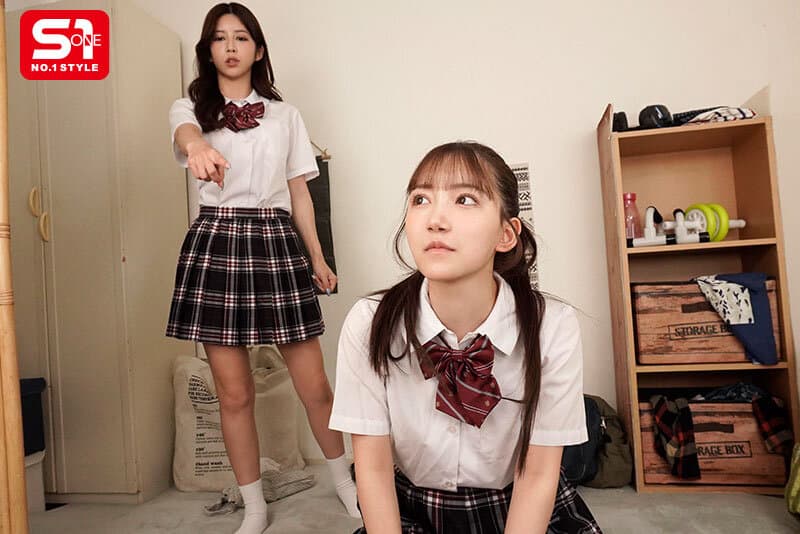 SIVR-468 【VR】青春三角恋VR 无法坦率的青梅竹马七ツ森りり 狡黠可爱的后辈三田真铃 被足球队经理们包围的令人艳羡的窈窕美女后宫 色气满满的胜利