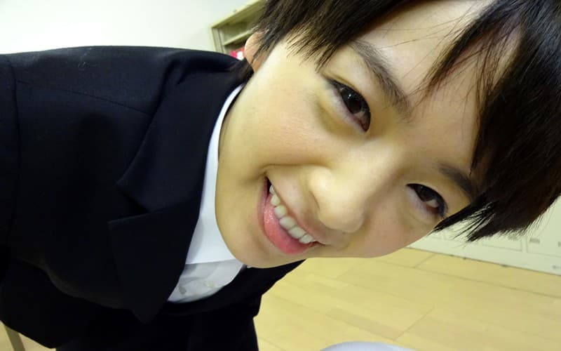 WPLVR-002 【VR】長尺＆超主観！！制服美少女に100分間ず～っと照れるほど見つめられる乳首いじりVR