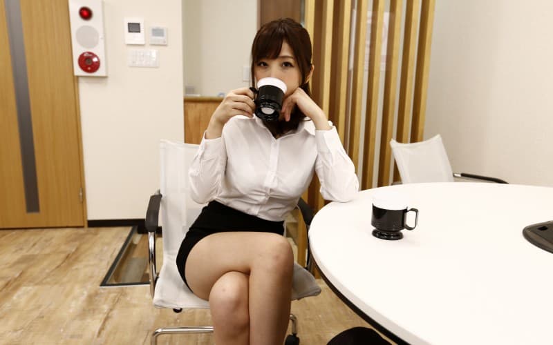 TAMI-005 【VR】媚薬を仕込まれて完全に淫乱化した爆乳OLと深夜のオフィスで密着セックス 彩奈リナ