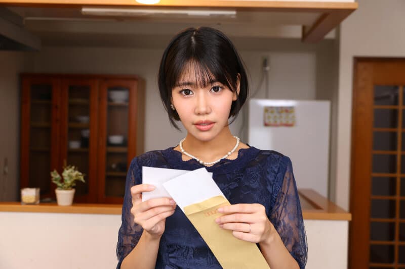 URVRSP-542 【VR】【8K】被卑劣继父抓住把柄的我，趁丈夫不在时被他胁迫缩短时间中出，无助地怀上了他的孩子。梅田南