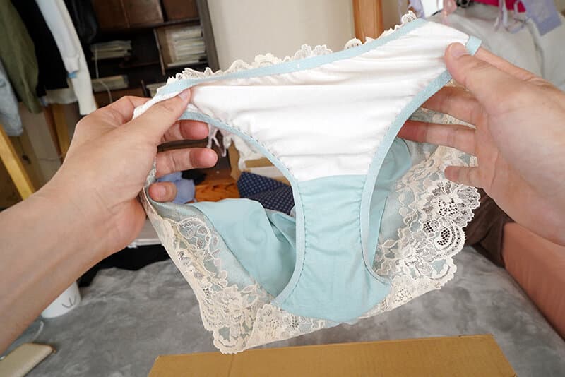 PXVR-353 【VR】激狭ワンルームで訳アリ相部屋！ドエロ美人妻の無自覚誘惑に勃起と射精が止まらない！ 沙月ふみの 【8K】