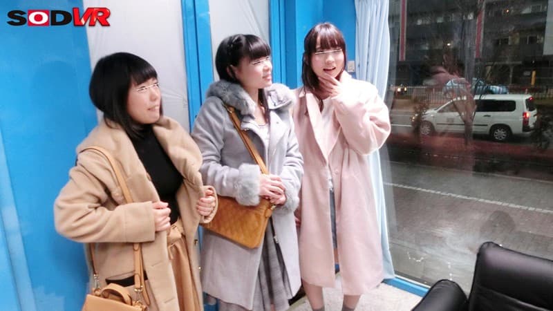 DSVR-212 【VR】【素人ナンパVR】 ‘視点移動カメラ’×‘ミラー号乗車体験カメラ’で2通りの楽しみ方ができる！女子大生のウブなリアクション見放題のおチ○ポ研究！