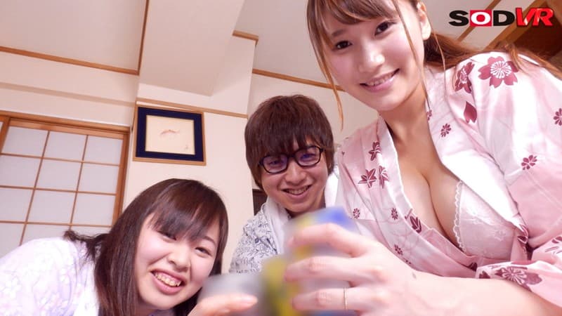 DSVR-202 【VR】友人夫婦と4人で温泉旅行、友人の奥さんがめちゃくちゃ可愛くて僕に気がある！？ 友人と嫁がお酒飲んで爆睡している真横でこっそり内緒のお互いW不倫中出しセックス2