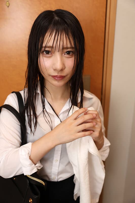 VRKM-1723 【VR】これぞ8K！停電の中で…。濡れ髪のあざとい新卒をハメ倒し性欲解放ピストン 松井日奈子