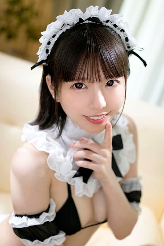 SAVR-944 【VR】秘密恋爱中专属女仆与我在仅有两人时，轻声细语接吻堵住嘴唇，无声无息24小时热恋 雫月心桜