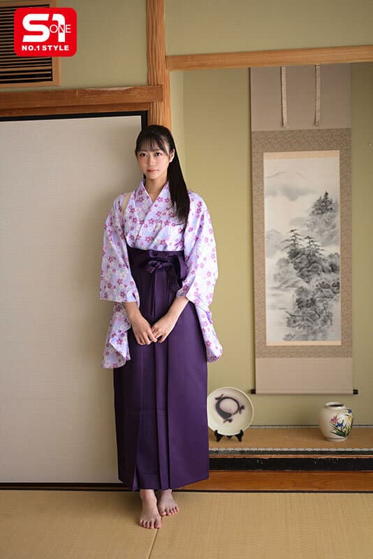 SIVR-473 【VR】運命を感じたライバル（競技かるた）の袴美女は千年の恋に心を馳せるロマンチスト…ではなく175cm長身美脚のアオハル制服少女で「逢いたい=SEXしたい」超絶倫性欲モンスターだったのです。 明日葉みつは