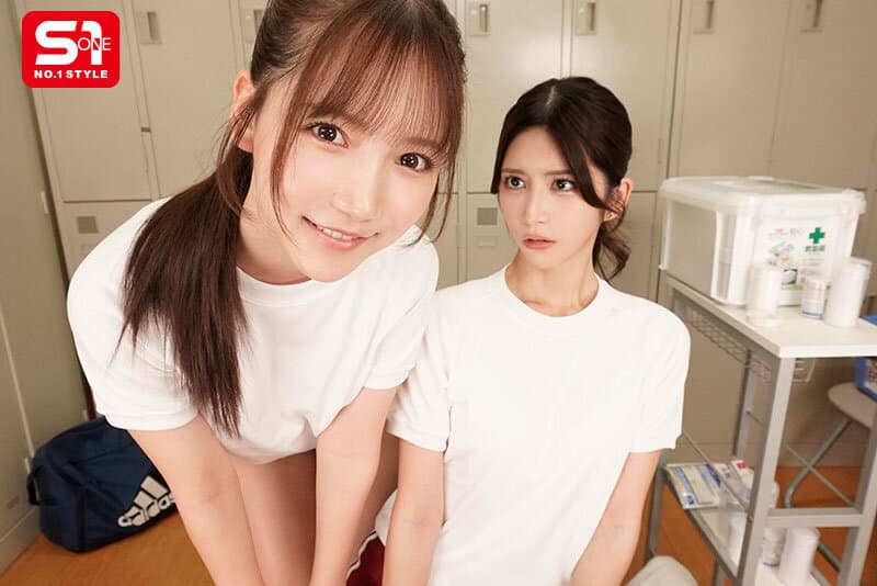 SIVR-468 【VR】青春三角恋VR 无法坦率的青梅竹马七ツ森りり 狡黠可爱的后辈三田真铃 被足球队经理们包围的令人艳羡的窈窕美女后宫 色气满满的胜利