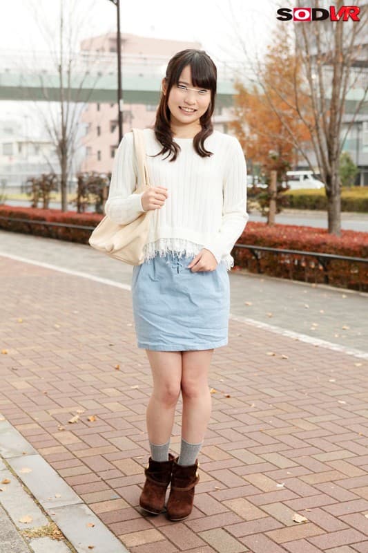 DSVR-212 【VR】【素人ナンパVR】 ‘視点移動カメラ’×‘ミラー号乗車体験カメラ’で2通りの楽しみ方ができる！女子大生のウブなリアクション見放題のおチ○ポ研究！