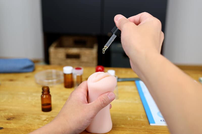 URVRSP-546 【VR】【8K】幼时邻家姐姐。用药物改造为性奴，沉溺其中无法自拔