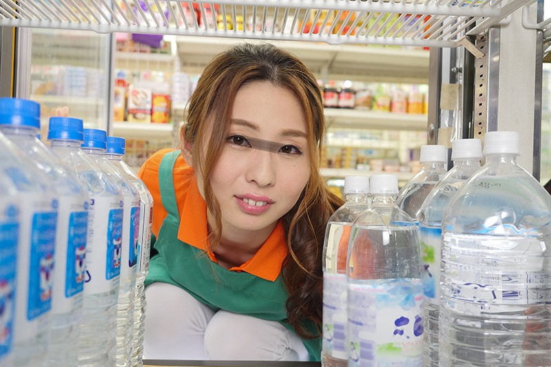 DANDYVR-002 【VR】超長尺VR 「バイト終わりのプチ送別会で野球拳！ 女を忘れたパートの美人おばさんは息子ほど年の離れたイケメンチ○ポなら中出しされても嫌じゃない」