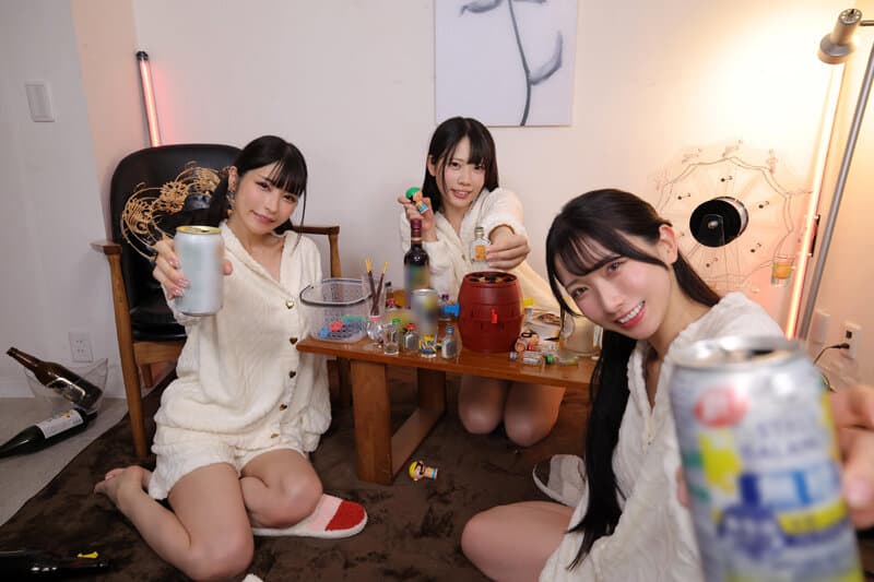 SAVR-1077 【VR】极致乳摇天堂 后宫狂欢实境性爱 樱由乃 胡桃樱 宫西光 影片截图 12