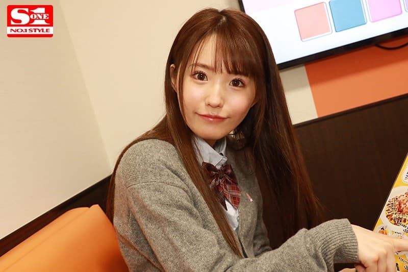 SIVR-127 【VR】リアル制服お散歩 激カワ8頭身に超美脚！ ハイスペック制服少女のパンチラ?ふともも堪能するアブノーマル性交 乙白さやか