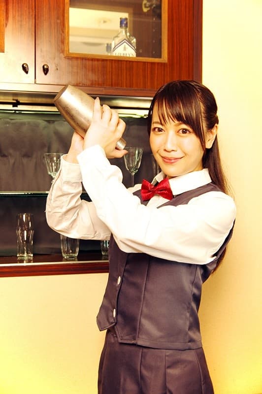 YPVR-005 【VR】バーカウンターで慰めて 小日向まい