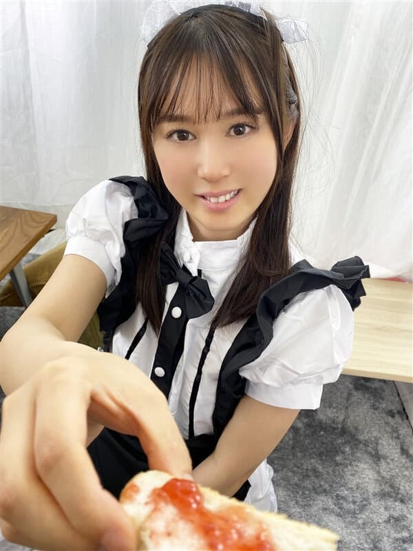 KIWVR-400 【VR】朝から晩までいつでも生ハメ中出しOK【俺専用献身エロメイド！】絶頂潮と愛液で大洪水の敏感早漏マ○コで超濃厚ご奉仕！一滴残らずザーメン搾取してくれるド助平メイドと【口内射精?顔射?中出し2発】孕ませSEX！ 花芽ありす