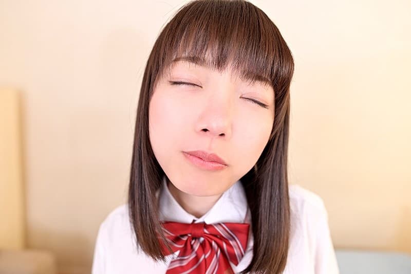 KIWVR-030 【VR】HQ超画質革命！ 【パパ活￥動画】おじさんにされるがまま全身ローション愛撫、丸見えアナル観察＆玩具イカセ！「彼氏がいるから挿入は絶対イヤ！」というビチョ濡れオマ○コに生挿入！対面座位、正常位で勝手に膣奥ドッピュン！！※生ハメ中出し