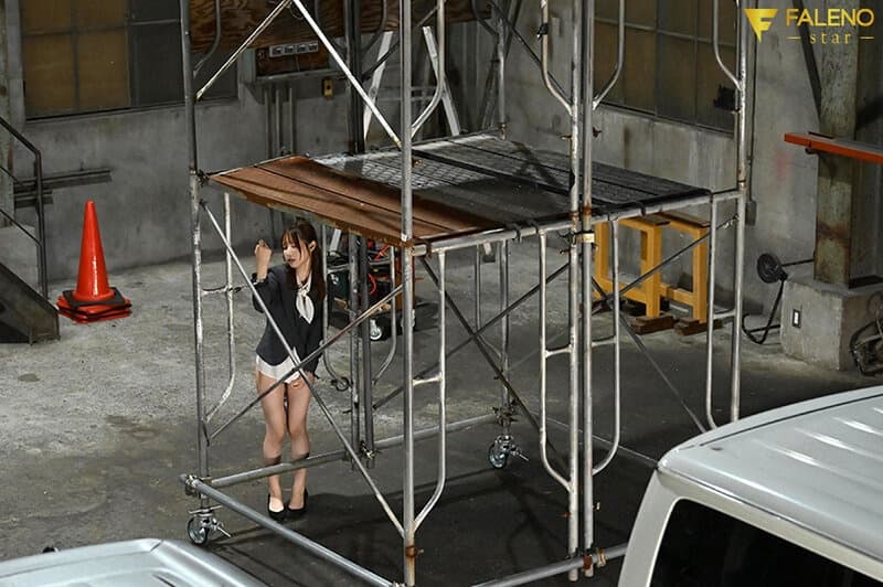 FSDSS-896 町工場。手錠の鍵は膣の中。あなたは「助けて」と言われ彼女を助けることはできますか？ 天使もえ