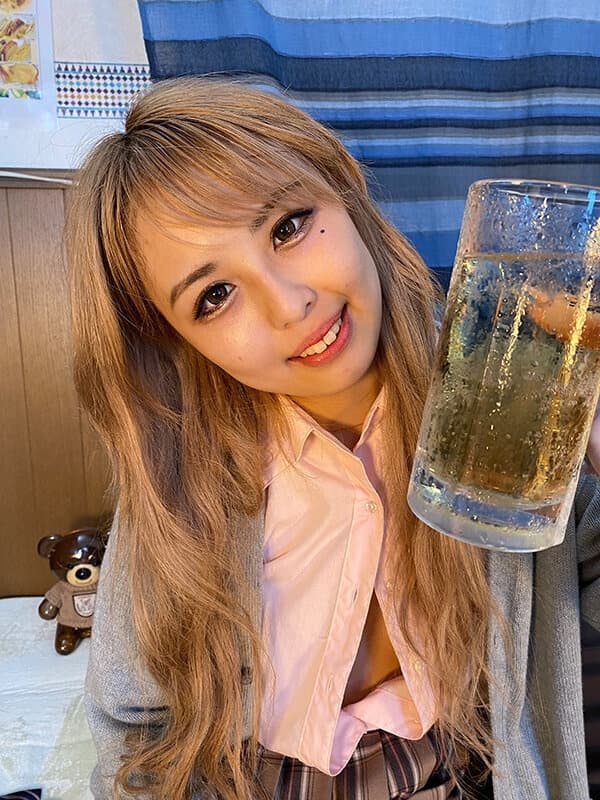 FTVR-015 【VR】激かわイカレたギャルが初めてのデートで漫画喫茶！？って緊張ほぐそうって心マジ可愛い！スリル満点のイカれた漫画喫茶で声を出せない漫画喫茶でピストン強すぎ～◆ 桜華みゆ