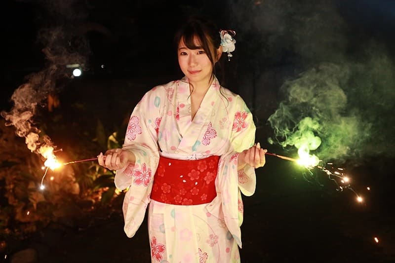 URVRSP-068 【VR】最後の夏休み。祭りのあとに幼馴染と…ゆい