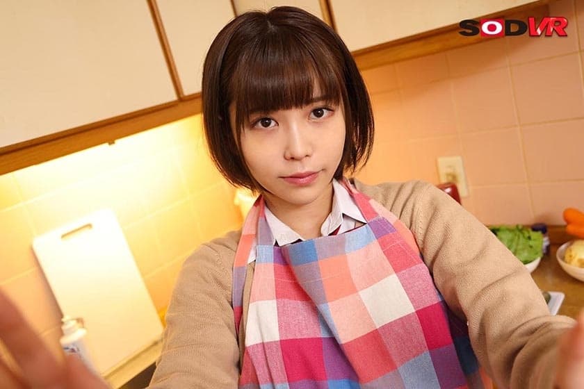 DSVR-1138 【VR】〈 月乃ひな 初 VR 〉 偶然僕の家に泊まりに来ていたボーイッシュな幼馴染ひな、僕がお風呂に入っていると、気付かず入って来た ！？ キレイすぎるおっぱいをガン見していると僕の股間はすでに勃起！！ 「ねぇ、大きくなってるよ…私の