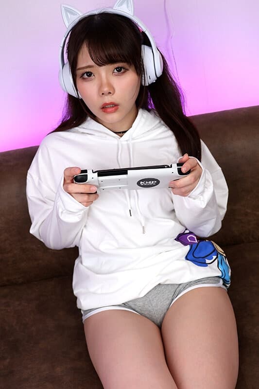 VRKM-1063 美澄玲衣【VR】ゲームガチ勢カノジョ。普段はフェラチオでさえ積みゲーだったのに…ゲーム中だと生ハメですら余裕だった件