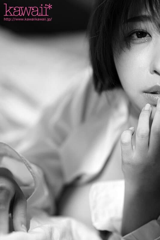 KAVR-424     【VR】なぜ、他人のオンナってこんなにも魅力的なんだろう…彼氏いるのに終電逃して部屋に泊まりに来たバイト先の不埒な巨乳ショートカット後輩‘宍戸さん’の癒し笑顔の裏にあるオンナの顔に触れる浮気性交 宍戸里帆