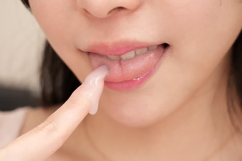 SAVR-624 【VR】僕が童貞と知ってからナマ乳見せつけで誘惑してくる家庭教師 押し付けられる豊満なおっぱいのせいで勉強に集中できません… 双葉れぇな