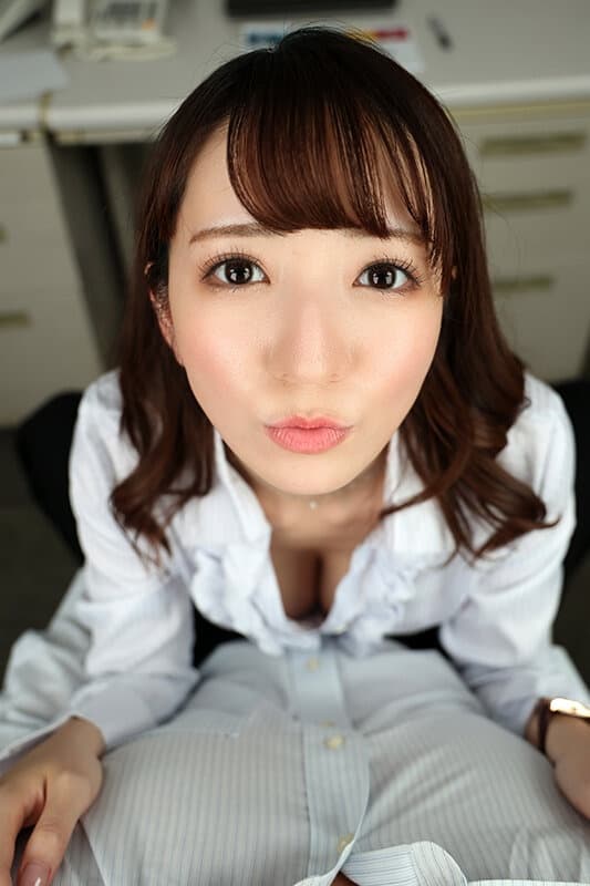 VRKM-934 【VR】ツンデレ上司のベロチュウにもう病みつき… 二人きり、甘やかされて脳までトロける連続中出し残業 小花のん