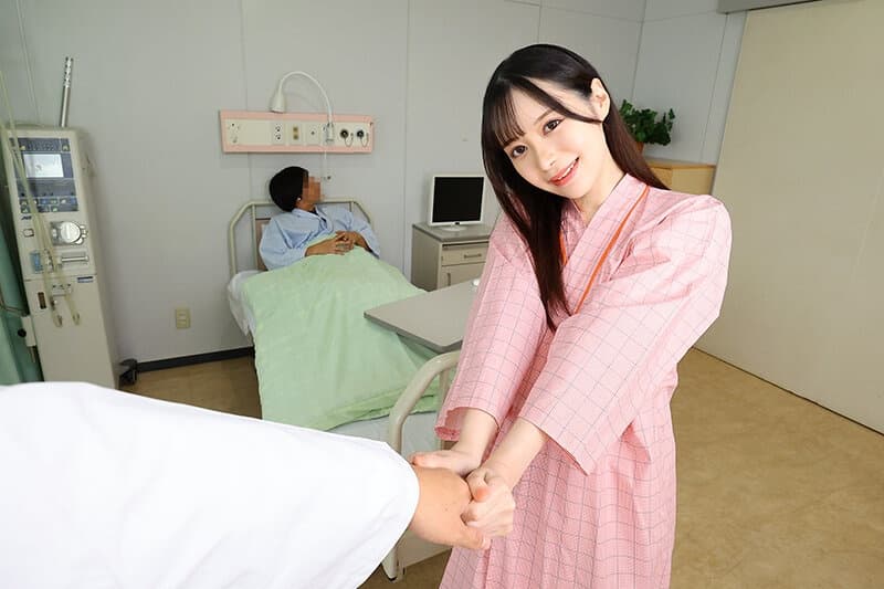 URVRSP-306 【VR】【フリースタイルVR】検査入院中の欲求不満彼女が院内でこっそり誘惑してきて何度も僕の精子をおねだりしてくる！ ゆい