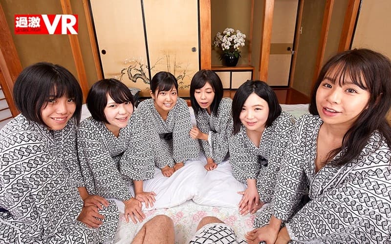 NHVR-112 【VR】修学旅行の夜に女子の部屋にデカチンという理由で呼び出され憧れのあの子と公開SEX