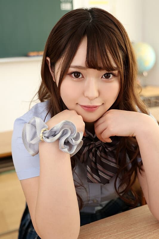 VRKM-946 【VR】どこに逃げてもボクの非モテち●ぽから精子を搾りとるおしゃぶり校内ストーカー 天神ユリ