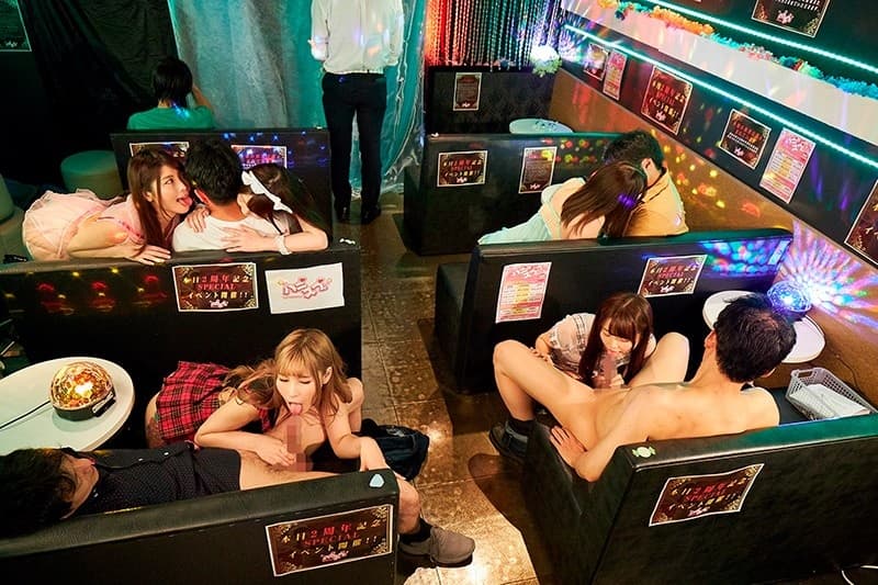 SCVR-001 【VR】【SCOOP×VR】バレたら100万円！？店長に内緒でその場で生中出しSEX