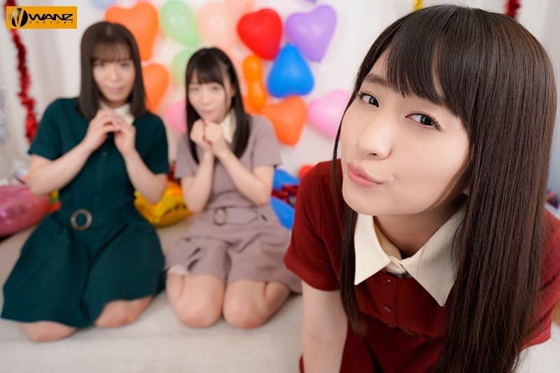 WAVR-041 【VR】3人組アイドルにトライアングルフォーメーションでささやかれまくり！舐められまくり！！ハーレムオフ会体験VR 左右の耳に淫語をささやかれながら目の前ではエロプレイ！三位一体のアイドルグルーヴで未体験ゾーンに突入できる新感覚逆4P VR！！
