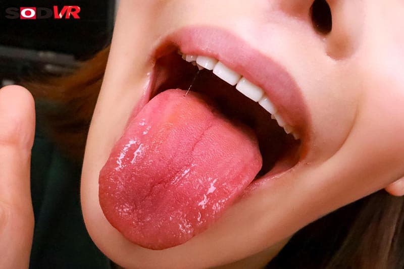 DSVR-572 【VR】唾飲みVR ベロキス?顔舐めプレミアム 深田えいみ