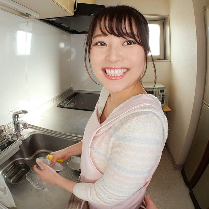 CAMI-220 【VR】キッチンで作業する彼女にセクハラ！怒られるもめげずにセクハラしていると欲情した彼女が迫ってきて…キッチンでイチャラブエッチ！ 宮沢ちはる