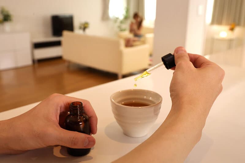 VRKM-797 【VR】偶然手に入れた潮媚薬でたまたまウチに来たセールスレディーが爆水噴射！！ 皇ゆず