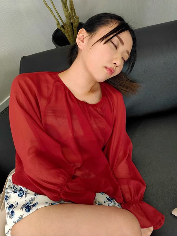 KIWVR-221 【VR】深夜1時、大嫌いな上司のせいで終電逃してまさかまさかの相部屋宿泊！こんなヤツに「失神するほど凄テクでイカされ続けた…そして顔射まで。」快楽に溺れた新人OL ゆめみてうた